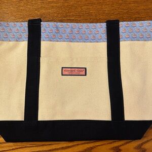 BNWT Vineyard Vines Tote with Navy/🇺🇸 Trim
